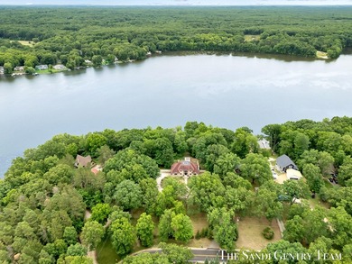 Nestled on a private wooded setting with exclusive water - photo 2