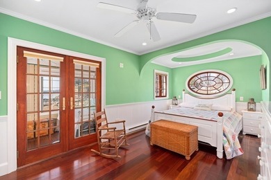 Presenting a rare waterfront Eastern Pt compound spanning 3 - photo 28