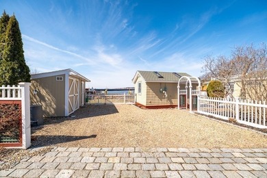Presenting a rare waterfront Eastern Pt compound spanning 3 - photo 37