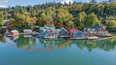 Lake Home For Sale in Oregon City, Oregon