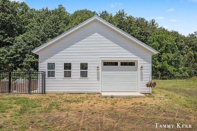 Welcome to 7067 118th, an enchanting Southern cottage just - photo 5