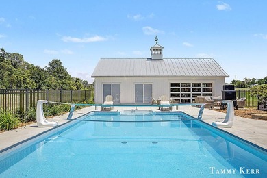 Welcome to 7067 118th, an enchanting Southern cottage just - photo 8