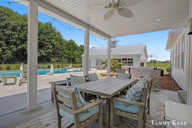Welcome to 7067 118th, an enchanting Southern cottage just - photo 10