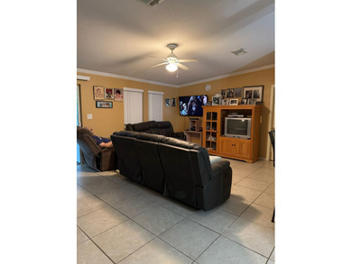 Charming mobile home featuring 3 bedrooms, 2 bathrooms, All age - photo 4