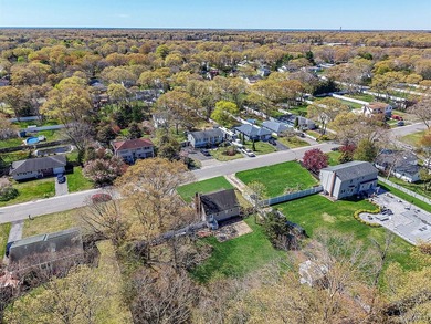 Beautiful Move-In Cape-Cod with Updated Kitchen With Lots Of - photo 21