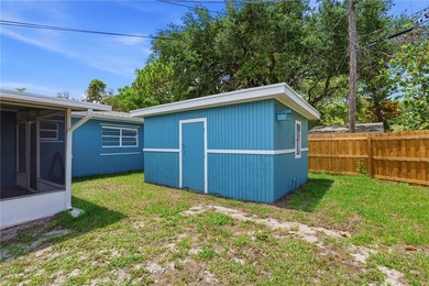 LARGE CORNER LOT with fenced in back yard and a beautiful - photo 22