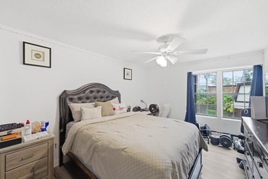 Unapproved Short Sale. Located in the heart of Royal Palm Beach - photo 23