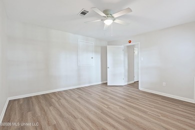LIFE ON THE LAKE!! GORGEOUS TOTALLY RENOVATED HOME WITH THE MOST - photo 34