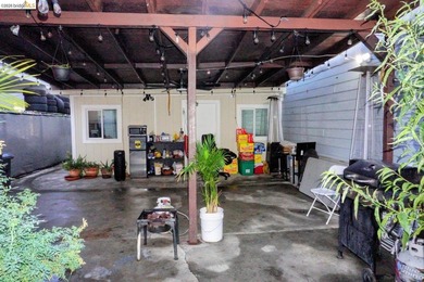 Great opportunity to own a mixed-use property with both - photo 7