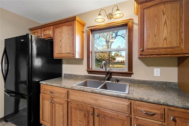 Great LAKE VIEWS on Beaver Lake! Perfect for an  or a primary - photo 8