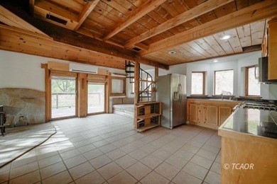 Just 5 miles from Weaverville and easy access to Hwy 299, this - photo 19