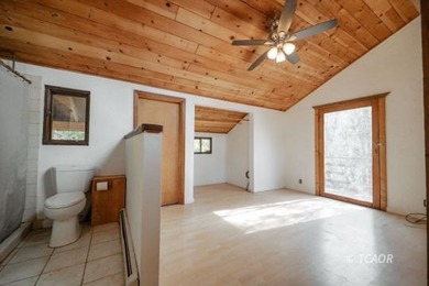 Just 5 miles from Weaverville and easy access to Hwy 299, this - photo 22