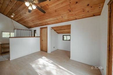 Just 5 miles from Weaverville and easy access to Hwy 299, this - photo 24