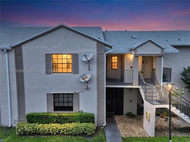Beautifully maintained lakefront condo featuring 2 bedrooms and - photo 1