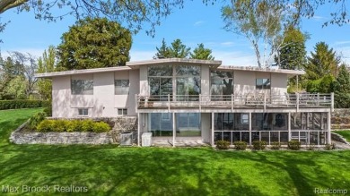 Lake Home Sale Pending in Bloomfield Hills, Michigan