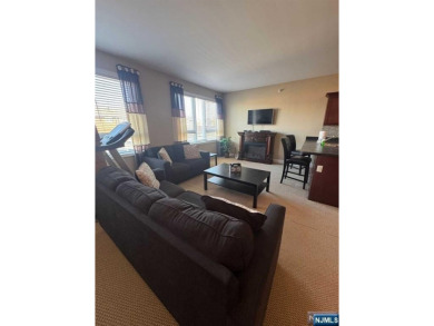 Fantastic modern 2-bedroom, 1-bath condo located in Fairview