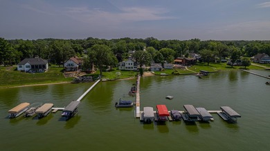 COMPLETELY REBUILT 4 bdrm / 3 bath / 2,328 sq ft LAKEFRONT - photo 3