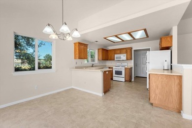 This sweet 1,513 sq. ft. Lake California home is turning heads - photo 11