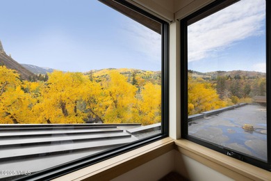 Discover the opportunity to own a luxurious townhome in Avon's - photo 11
