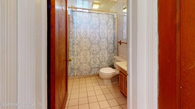 Welcome to 50 Raymond Place! An adorable well maintained 4 - photo 13