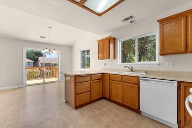 This sweet 1,513 sq. ft. Lake California home is turning heads - photo 15