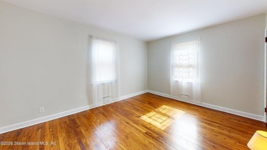 Welcome to 50 Raymond Place! An adorable well maintained 4 - photo 15