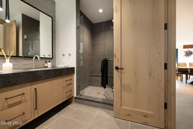 Discover the opportunity to own a luxurious townhome in Avon's - photo 18