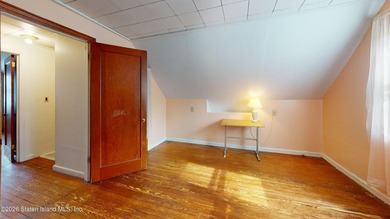 Welcome to 50 Raymond Place! An adorable well maintained 4 - photo 23