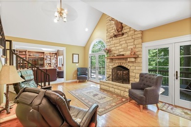 Exceptional lakefront living with room for everyone! This 5BR/3 - photo 26