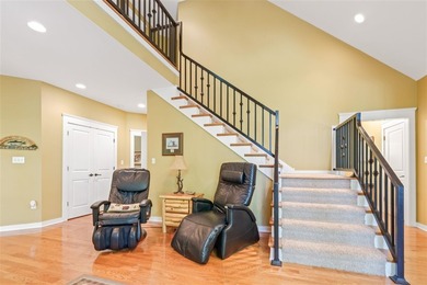 Exceptional lakefront living with room for everyone! This 5BR/3 - photo 28