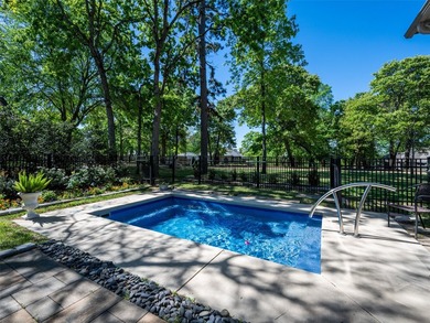 Discover the comfort of this exquisite four bedroom, three bath - photo 29