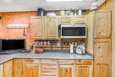 Exceptional lakefront living with room for everyone! This 5BR/3 - photo 30