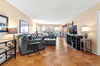 Welcome to this expansive junior four 2 bedroom at the Forest - photo 2