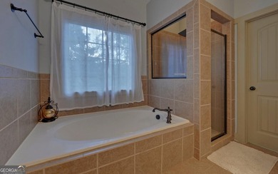 The Ultimate Lake Hartwell Luxury Retreat! Forget the standard - photo 38