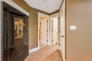 Exceptional lakefront living with room for everyone! This 5BR/3 - photo 41