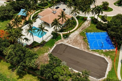 Welcome to this beautifully maintained 4-bedroom, 4-bath home in - photo 43