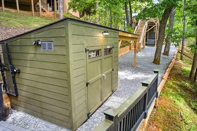MOUNTAIN LIVING MEETS STORYBOOK CHARM! Creekside serenity - photo 4