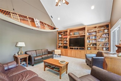 Exceptional lakefront living with room for everyone! This 5BR/3 - photo 45