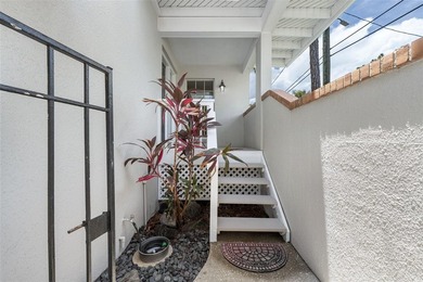A immaculate corner unit at Colony Key is available. It is in - photo 3