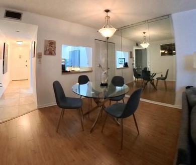 Welcome to sunny Boynton Beach! This move-in-ready 2-bed/2-bath - photo 3