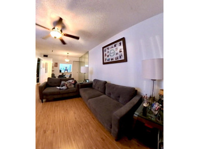Welcome to sunny Boynton Beach! This move-in-ready 2-bed/2-bath - photo 5