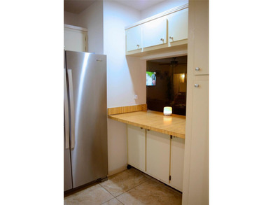 Welcome to sunny Boynton Beach! This move-in-ready 2-bed/2-bath - photo 10