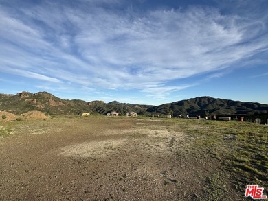Rare opportunity to own a remarkable parcel along the iconic - photo 1