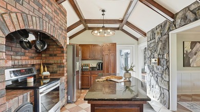Perfectly positioned just minutes from downtown Chattanooga and - photo 33