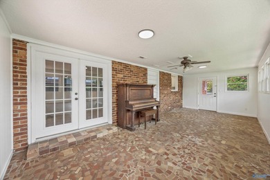 Enjoy golf course living with NO HOA, WORKSHOP and POOL! - photo 18