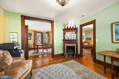 Rare piece of history, Dr. John Hopkins House, Old world - photo 20