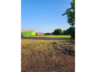 Are you looking for a perfectly level lot, directly on the - photo 1