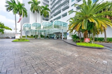 Great condo hotel unit in the heart of Fort Lauderdale. Located - photo 1