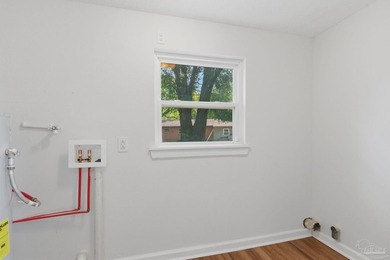 Move-in ready, beautifully renovated, and affordably priced - photo 17
