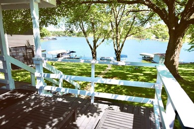 Lake life at its best! This completely remodeled - photo 21